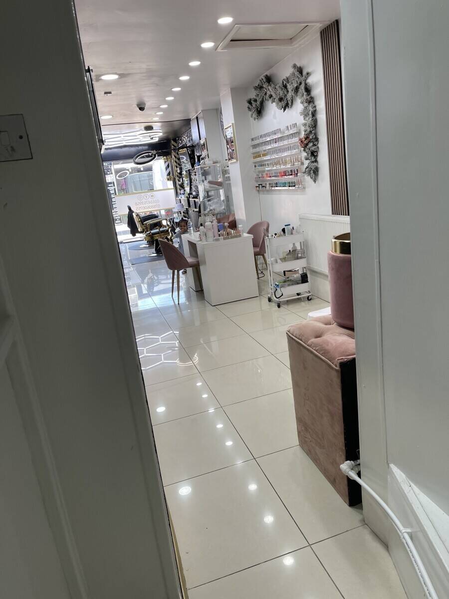 Beauty and Barber Shop for Sale in Chatham Kent