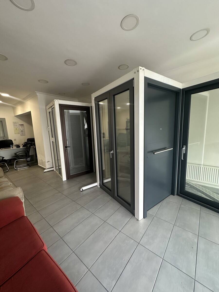 London Glazing & Window Installation Business with Showroom