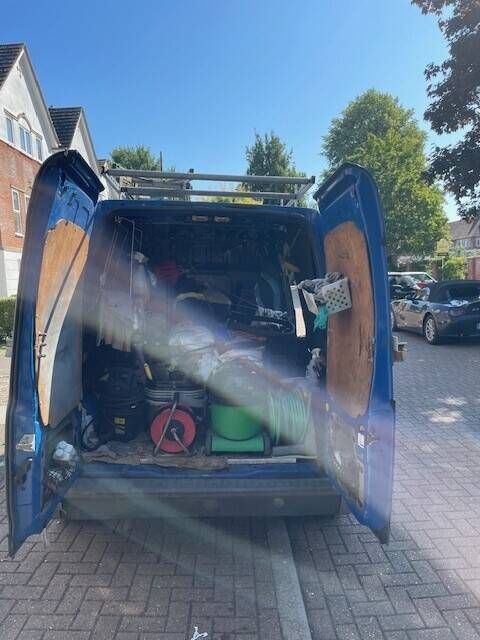 Mobile car valeting business for sale, working well with many regular clients at Crawley and aroud. Photo 1