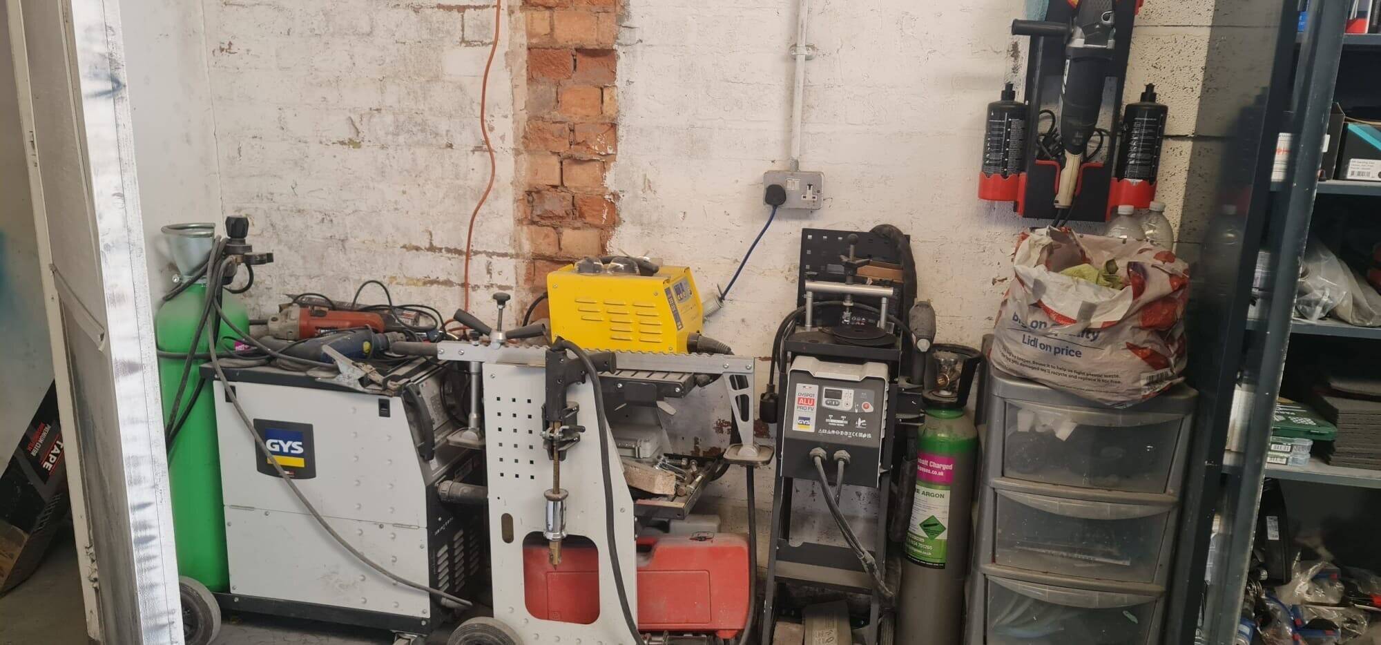 Body Car Repair shop for Sale in Central Birmingham Photo 2