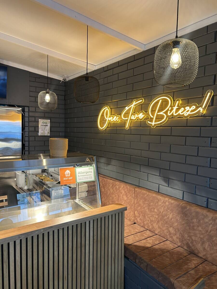 Afro-Caribbean Soulfood Takeaway Restaurant For Sale in Acton West London