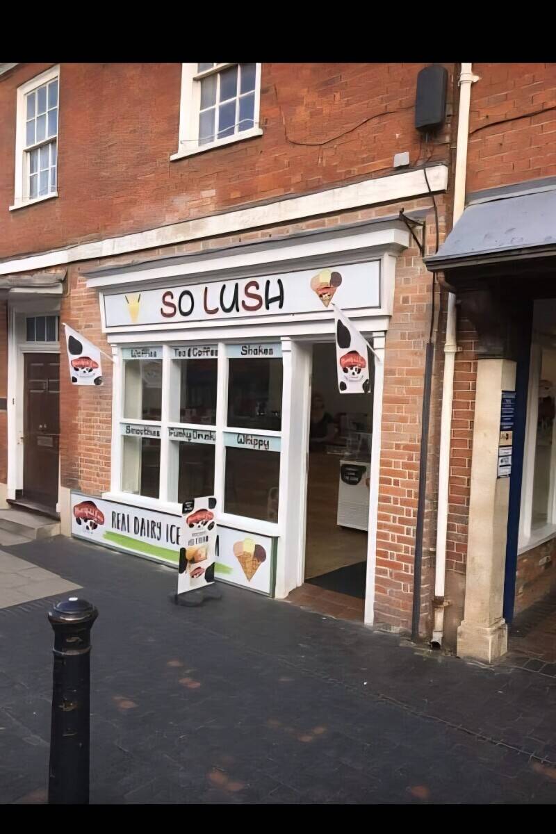 Dessert Cafe for sale on busy hightreet in Alton, Hampshire