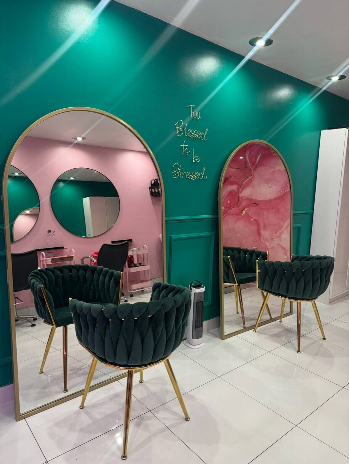 Established Hair & Beauty Salon for Sale &ndash; Prime West End Glasgow Location