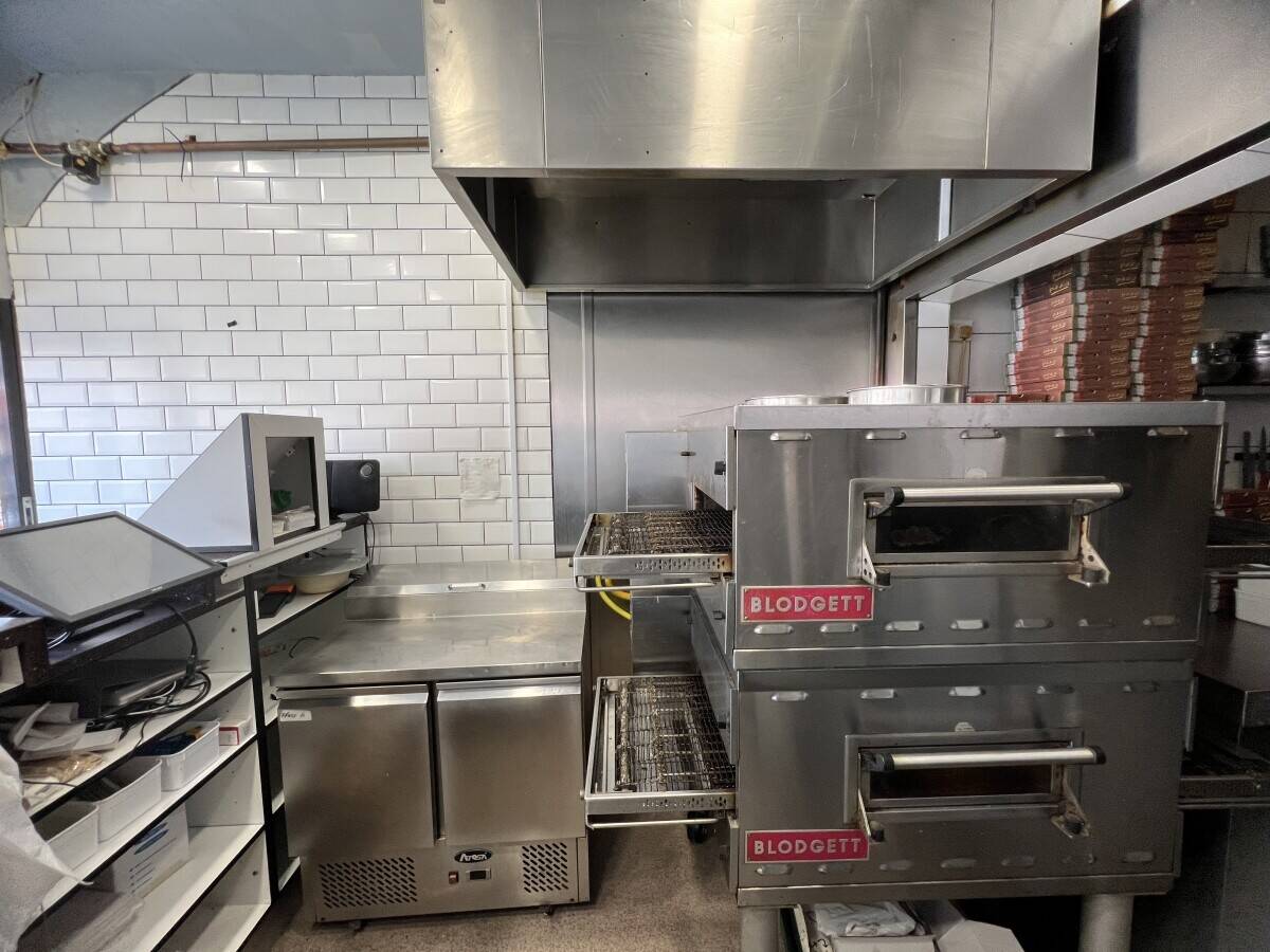 Established and Thriving Pizzeria For Sale &ndash; Hartlepool Photo 2