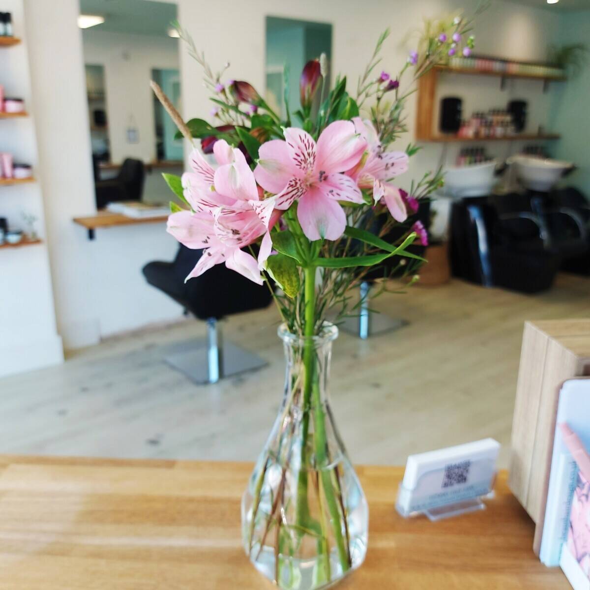 Boutique Salon &ndash; Reduced Price - Turnkey Business in Prime Location Photo 2