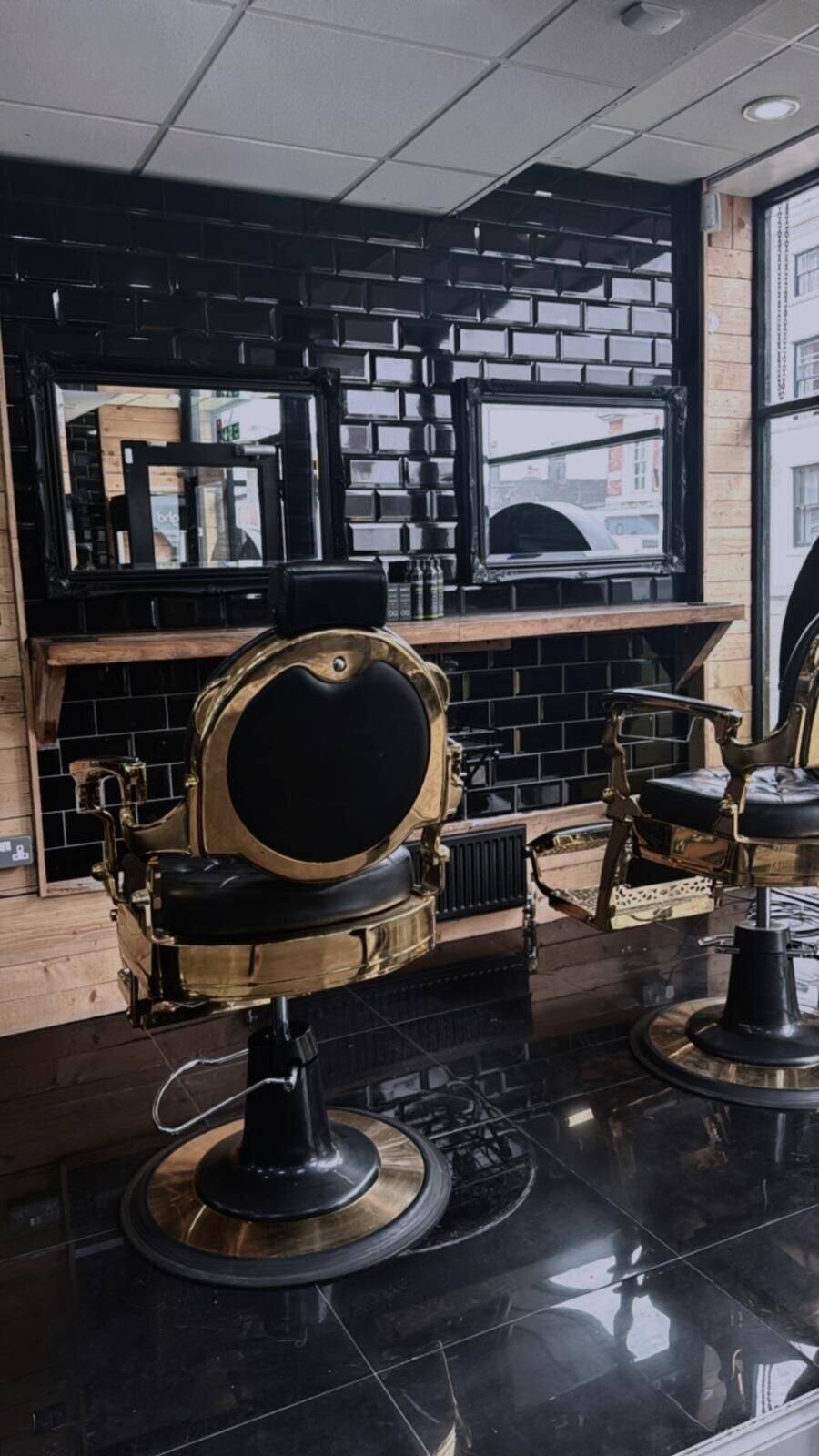 Turnkey Barbers shop for rent 