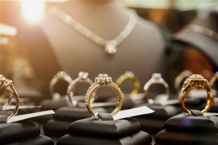BESPOKE JEWELLERY RETAILER