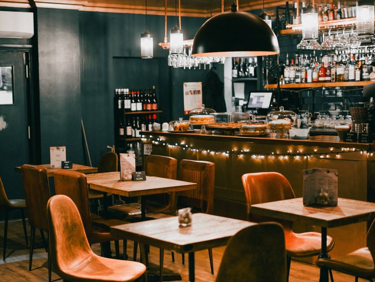 Well-Established Café & Tapas Restaurant for Sale in Bognor Regis Photo 1