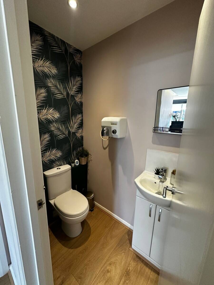 Thriving Beauty Salon in New Malden