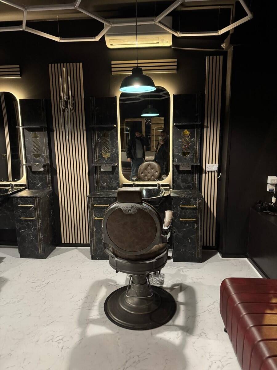 Brand New Furbished Barber Shop in Central 