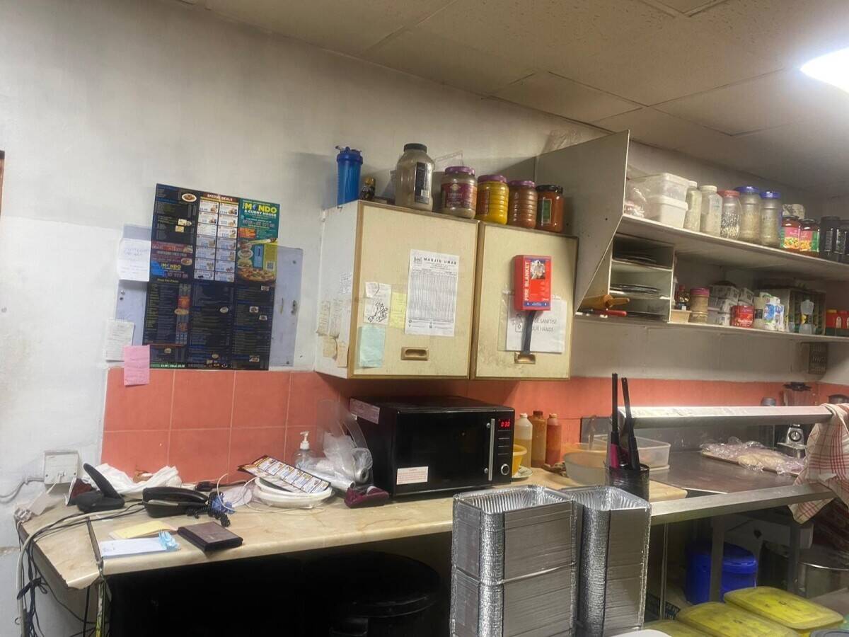 Pizza, kebabs, burgers, curries and chicken shop for sale in Oadby, Leicester Photo 2