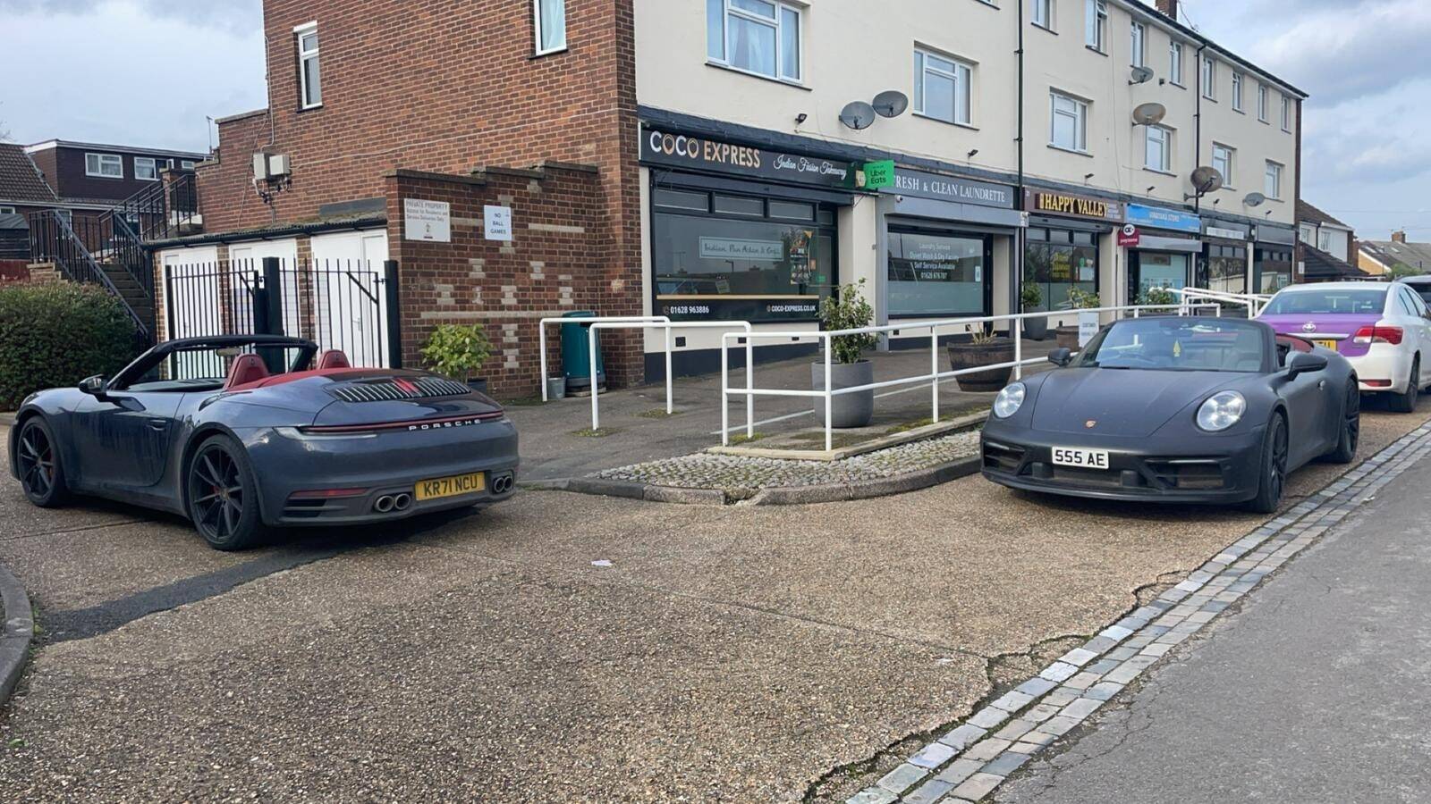 Well established 20 years Indian takeaway  Photo 1