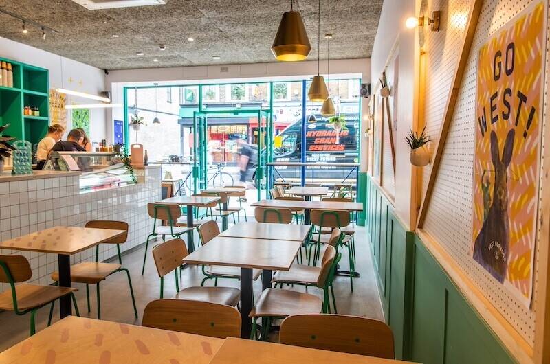 Fully fitted pizza restauant and bar lease for sale in West Norwood Photo 1