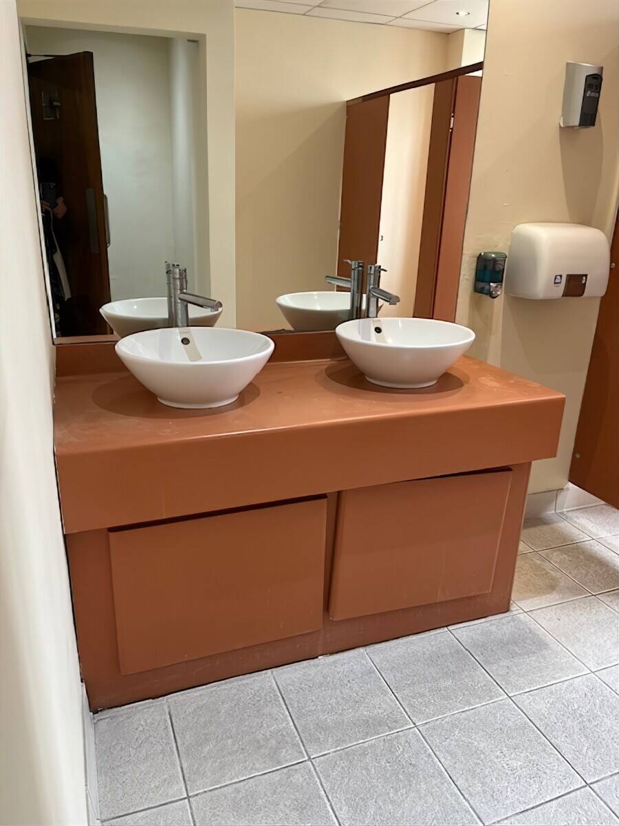 beauty / massage rooms to rent by the busy Gym, station road, Harrow