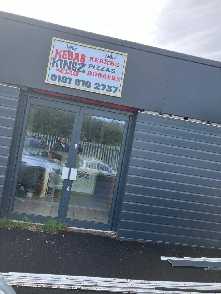 Pizza and kebabs take away in Blaydon for sale