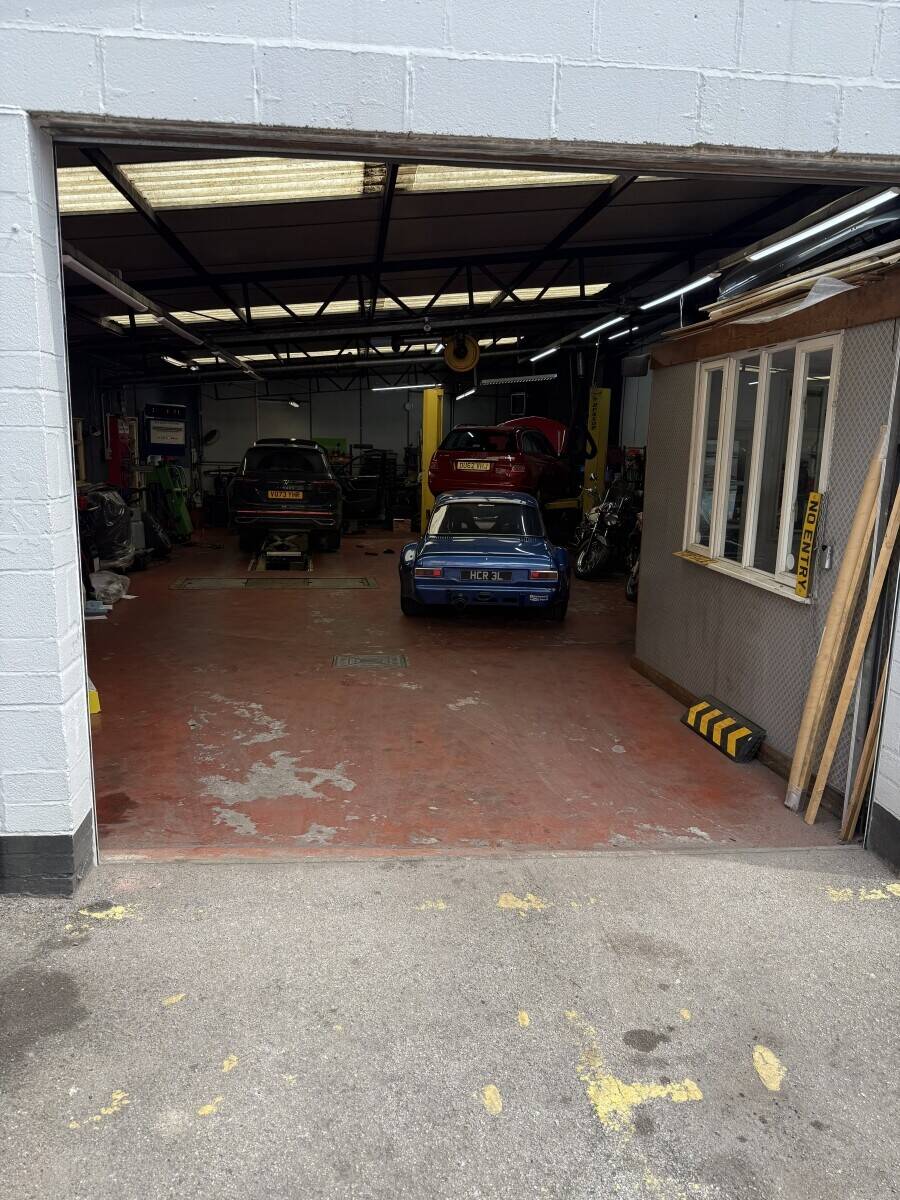 MOT  station car's and m/cycles. Servicing/repair garage. Town centre location.