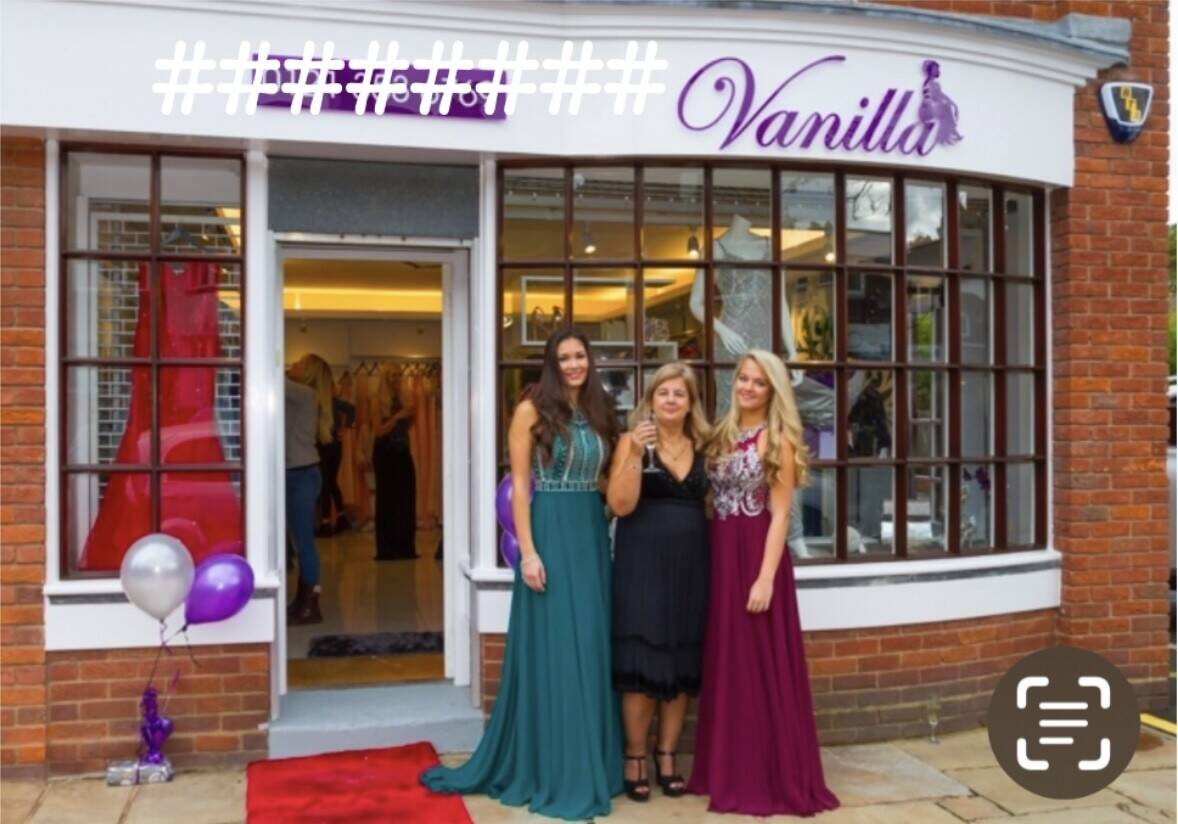 Prom dress boutique  in extremely sought after village Photo 2