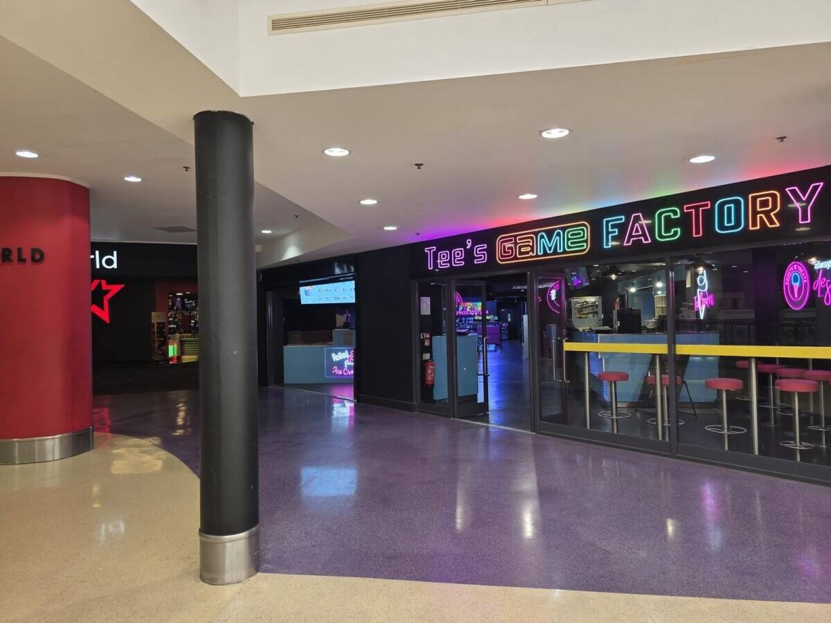 Fully Equipped Arcade & Food Place for Sale