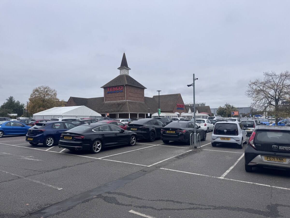Waves Hand Car Wash, Tesco Banbury.