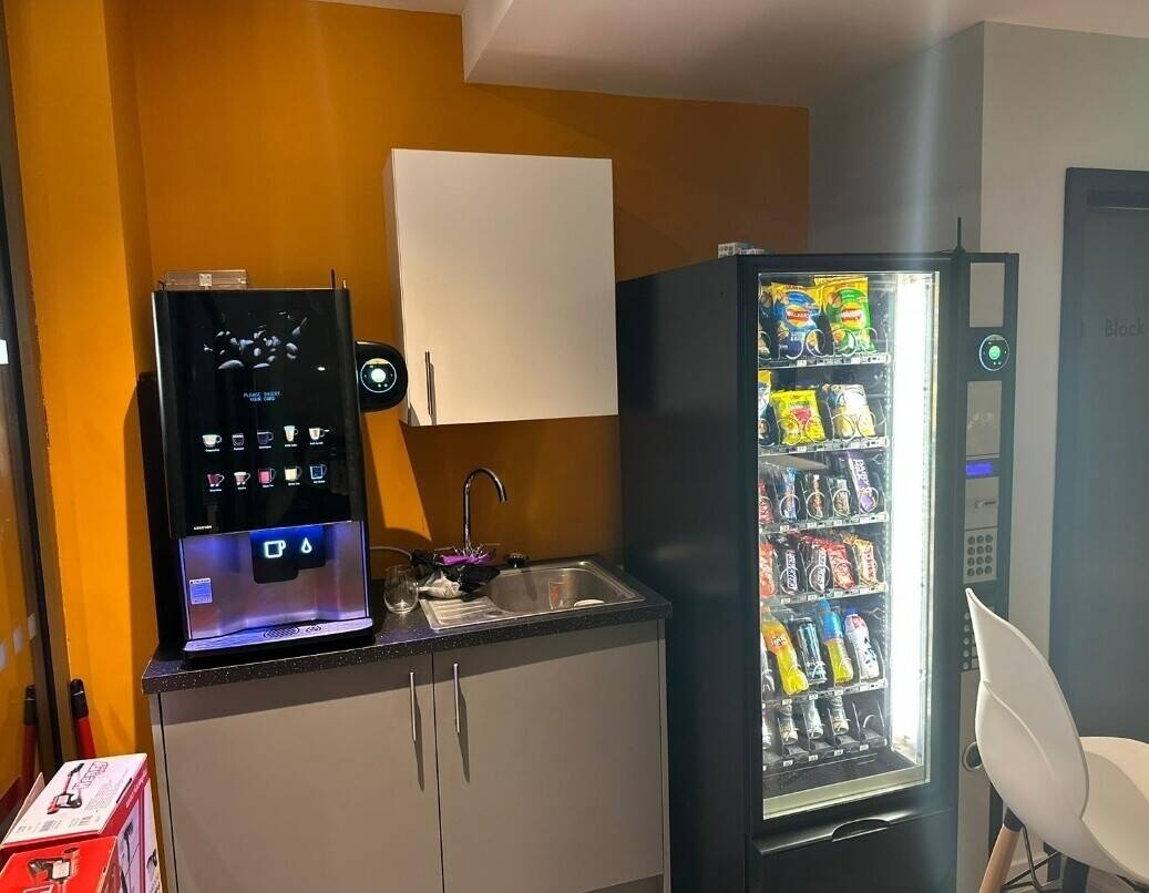 3 vending machine business for sale prime location  Photo 1