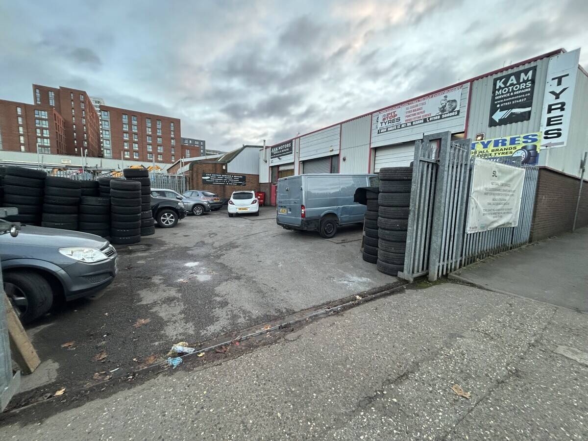Tyres Business Photo 1