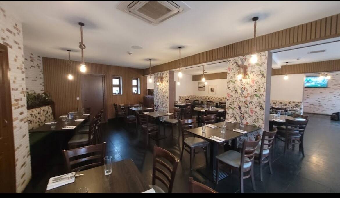 Indo-Chinese restaurant with Shisha lounge for sale