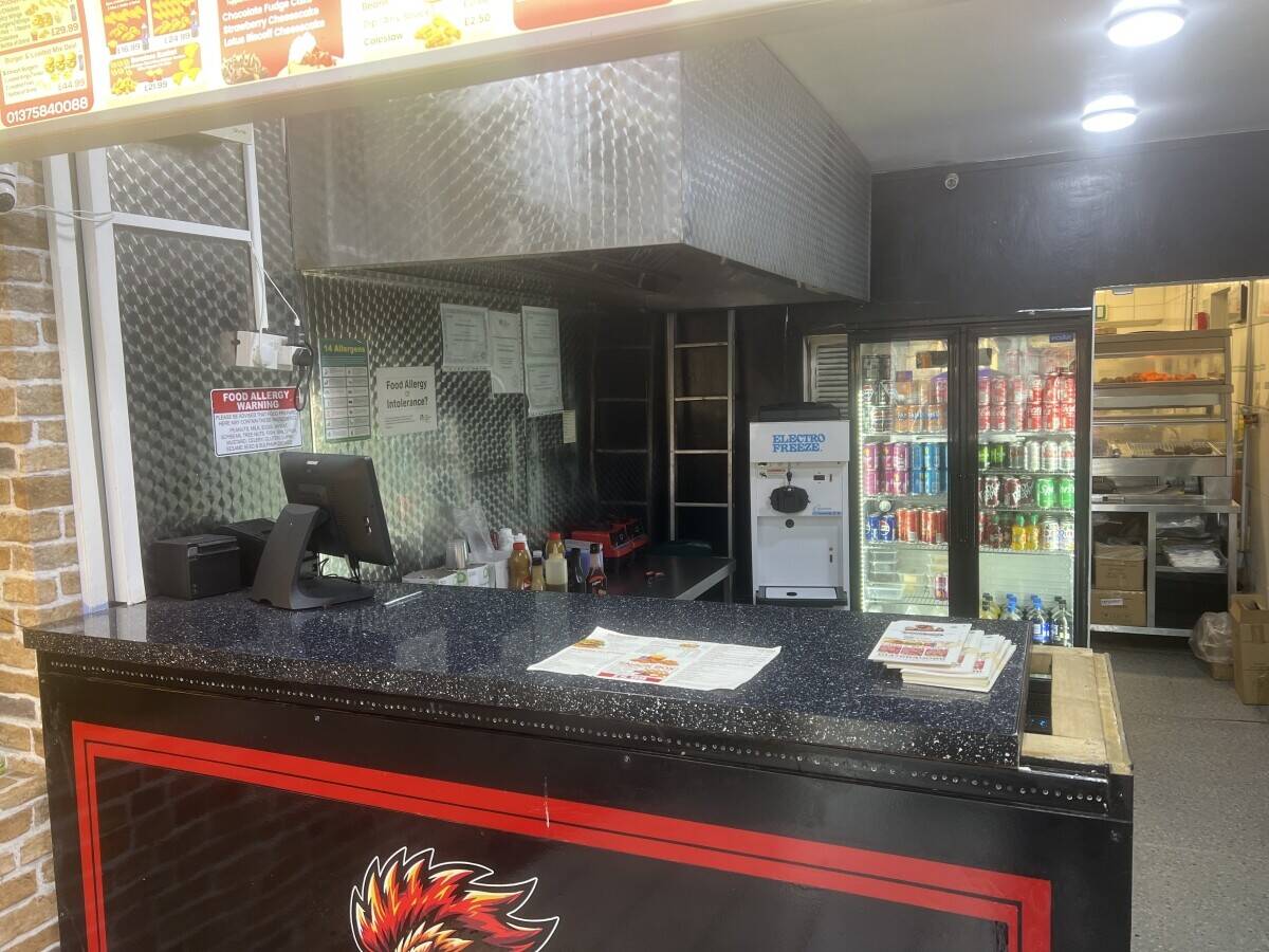 Smash burgers and chicken shop for sale in Tilbury Essex  Photo 1