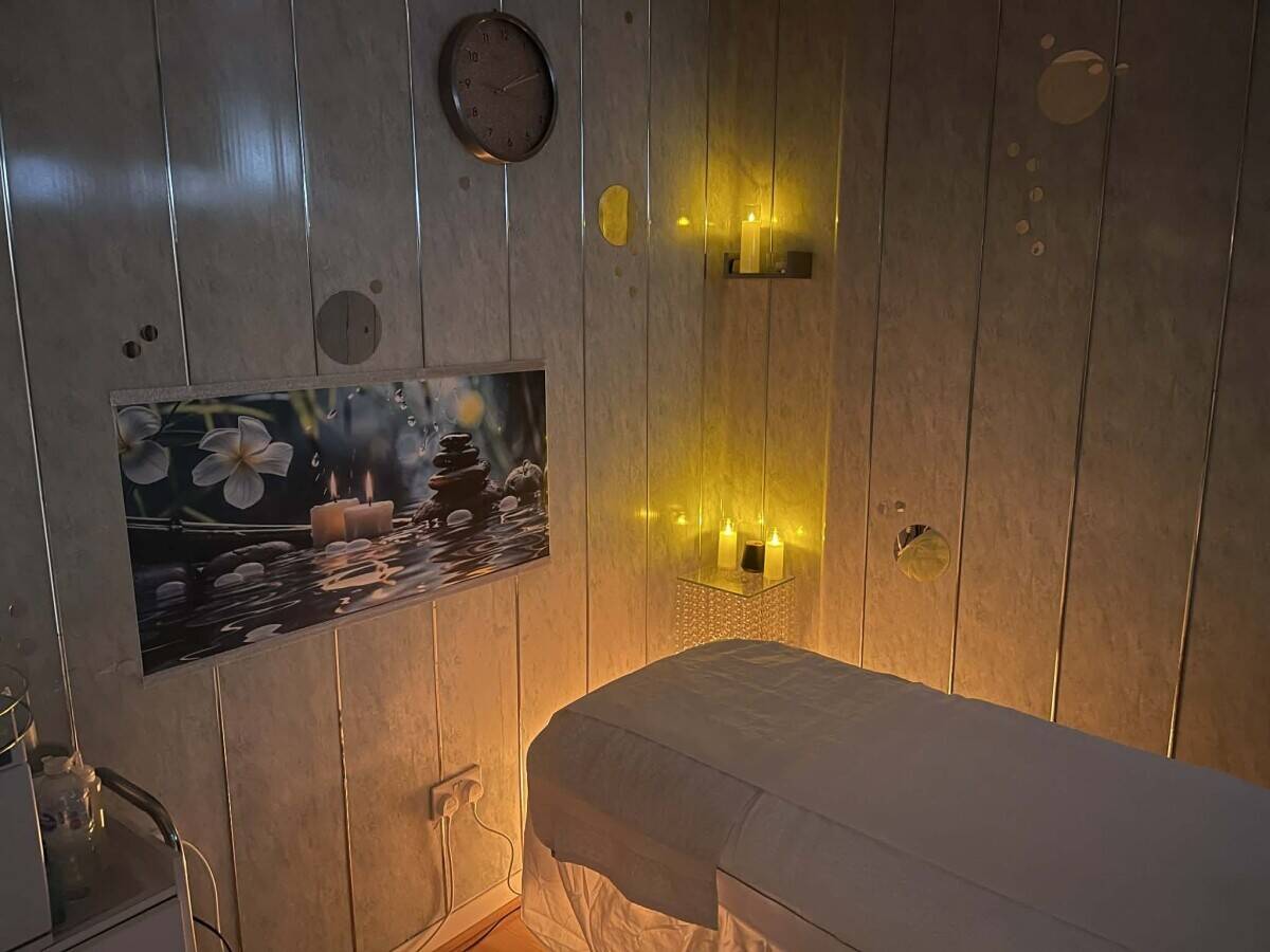 Massage & Beauty Spa for Sale in Liverpool Photo 2