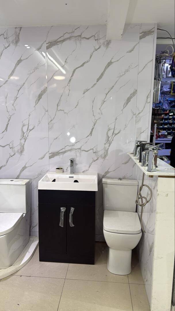 DIY/Bathrooms Store in East London Photo 2