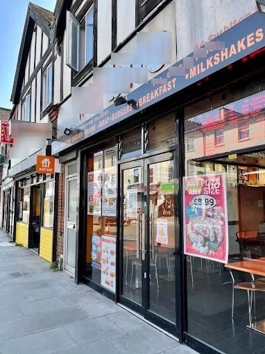 Fast Food Café / Restaurant Specialising In Pizzas, Painins And Burgers for Sale Fast Food Café / Restaurant Specialising In Pizzas, Painins And Burgers for Sale