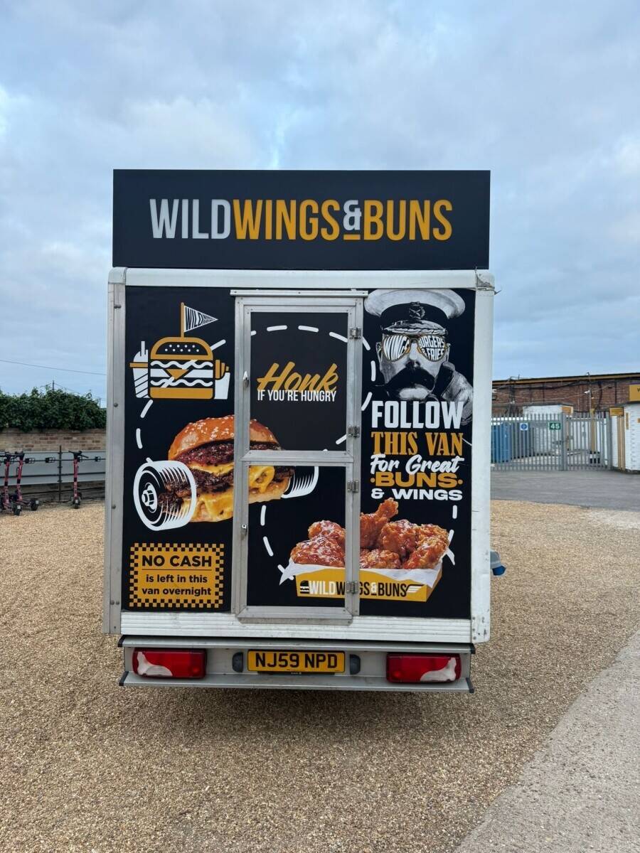 Wild Wings & Buns Fast Food Running Business Burgers & Wings