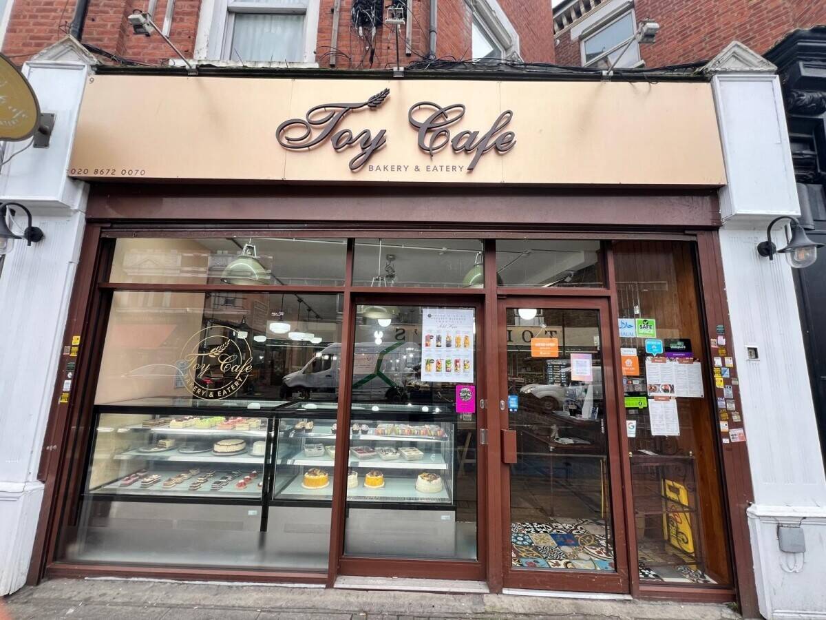 Highly Profitable, cafe and pastry for sale in the heart of Tooting SW LONDON