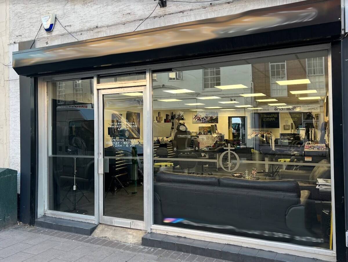 Property / Retail space to rent - Previously a Tattoo Studio