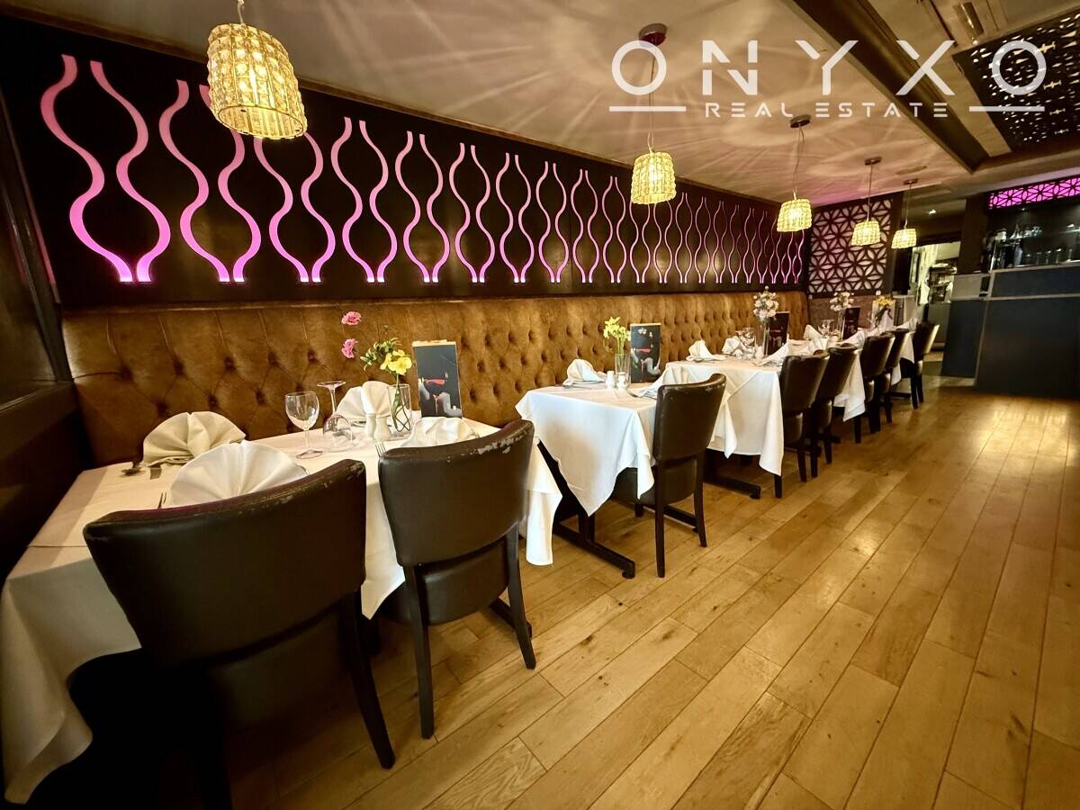 Long Established Indian Restaurant & Takeaway Opportunity in London Photo 1