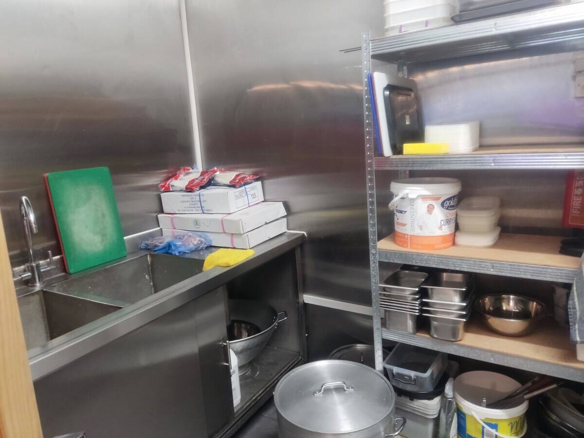 Chinese restaurant & takeaway for sale in Holloway N7 Photo 1