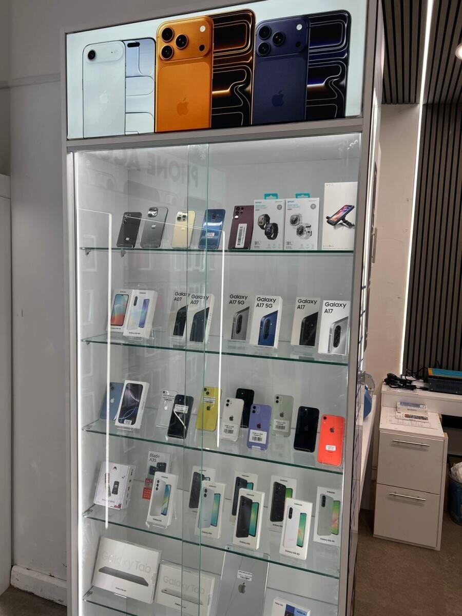Mobile Phone Shop with Repairs, Accessories & Vapes – Prime Location Photo 1