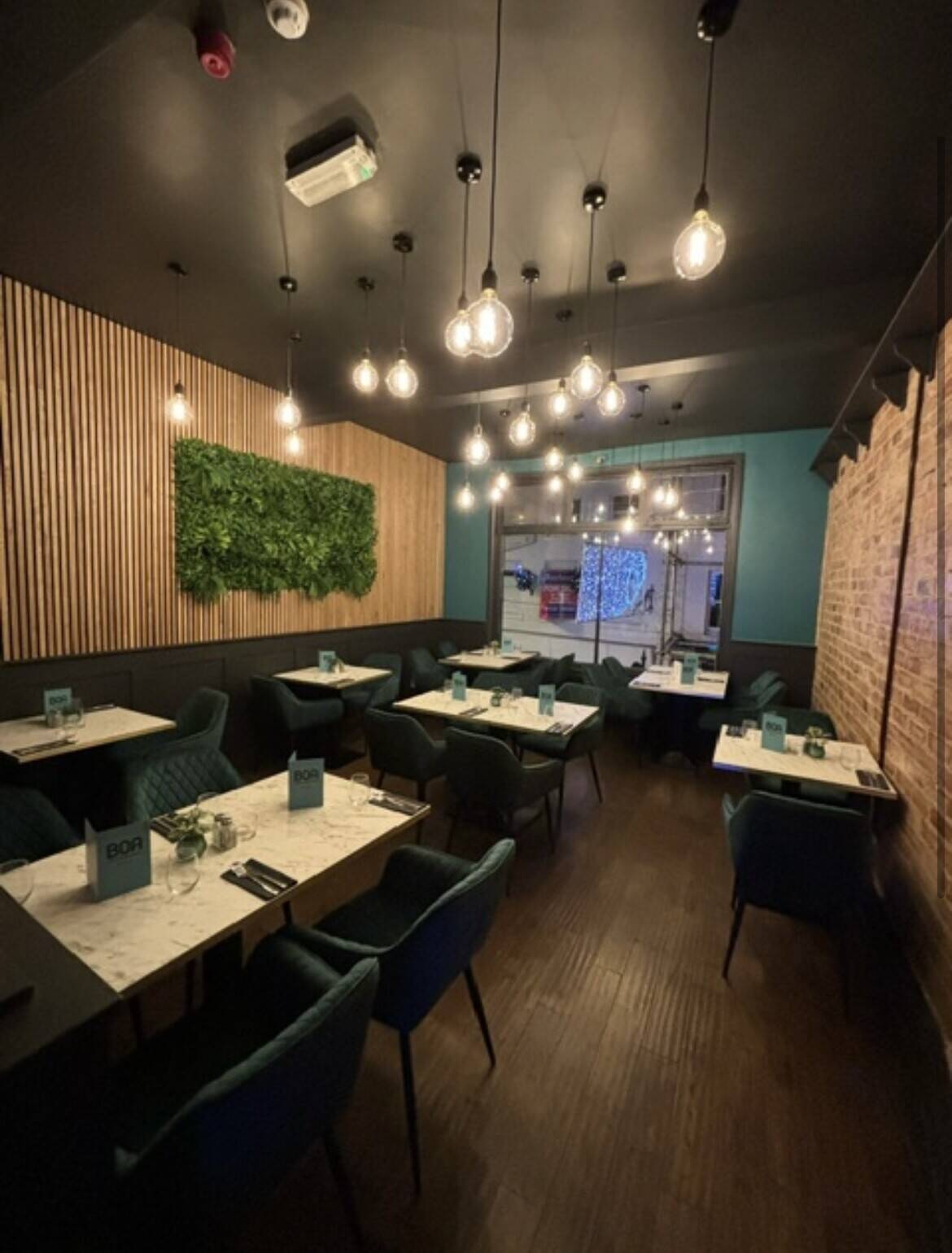 Fully Licensed Restaurant And Bar For Sale
