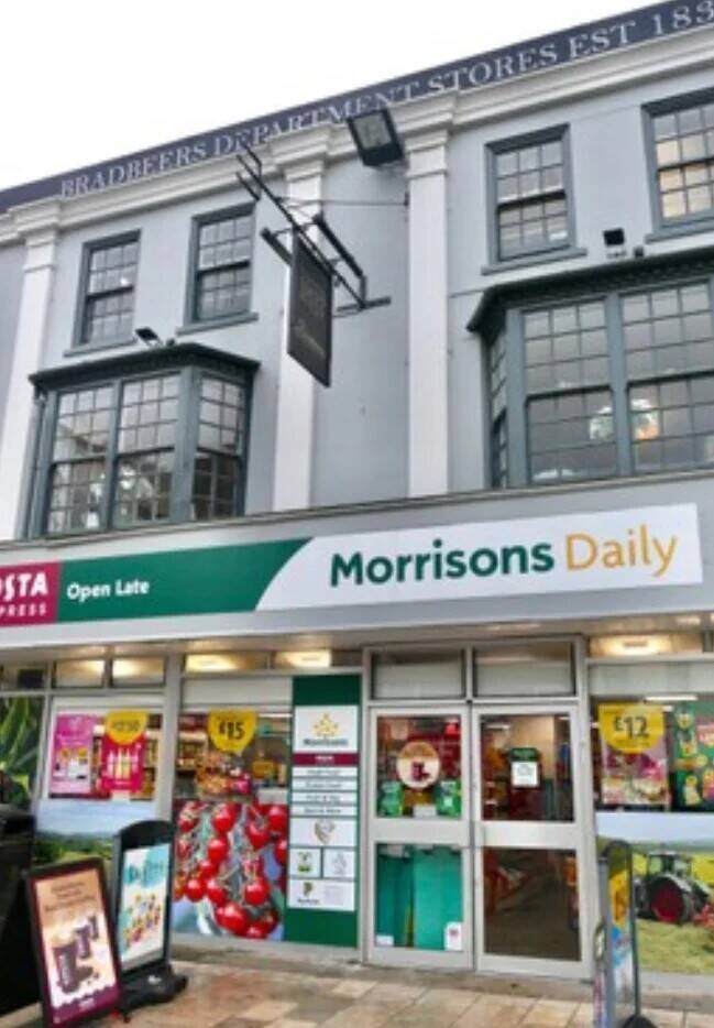 Ex Morrison Daily convenience store for sale in Romsey