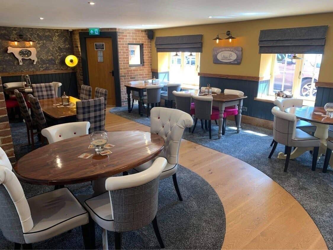 Country Pub, Restaurant and Boutique B&B