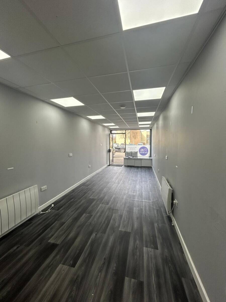 TO LET Retail Property Hamilton ML3-Ground Floor Street Facing&Prime Trading Position & Free Parking Photo 1