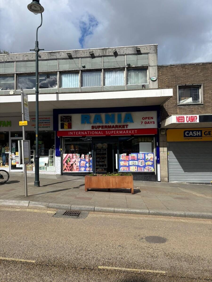 Thriving convenience store for sale Photo 1