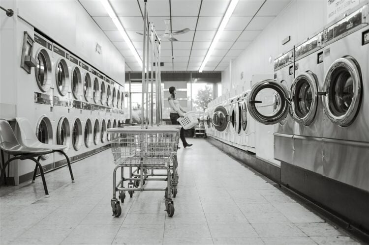 ESTABLISHED LAUNDRY BUSINESS ESTABLISHED LAUNDRY BUSINESS