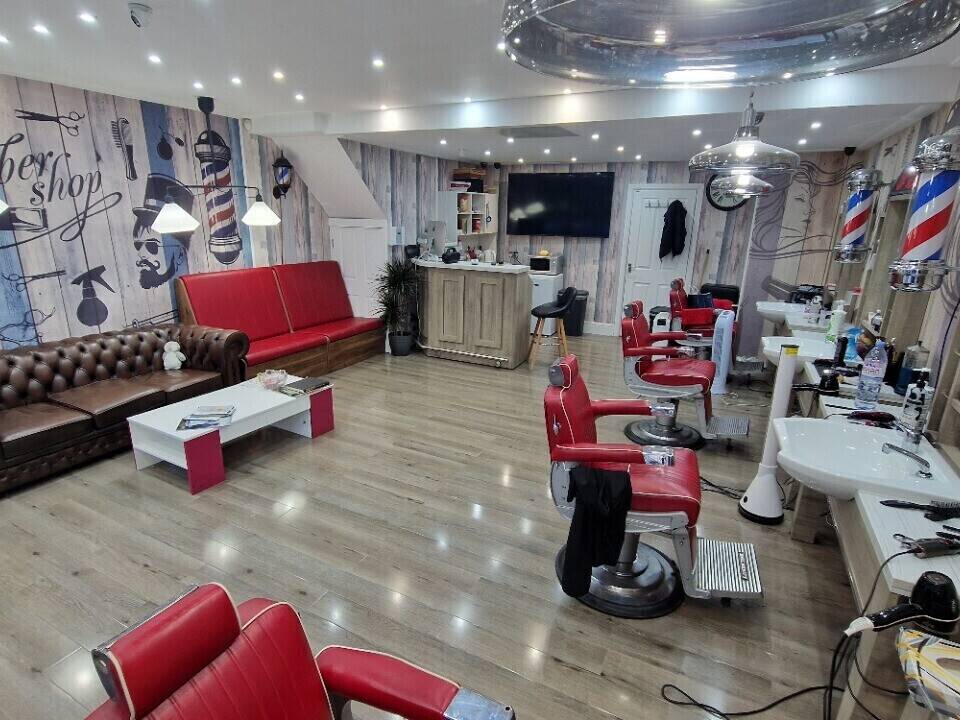 Andy&rsquo;s barber shop Photo 1