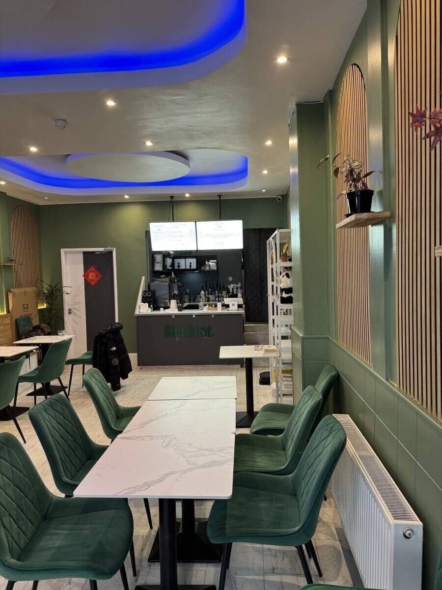 Modern Café Near University Area – Fully Equipped – Liverpool