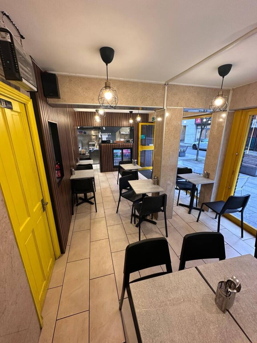 Indo-Chinese Restaurant Cafe for sale in in Harrow Town Centre