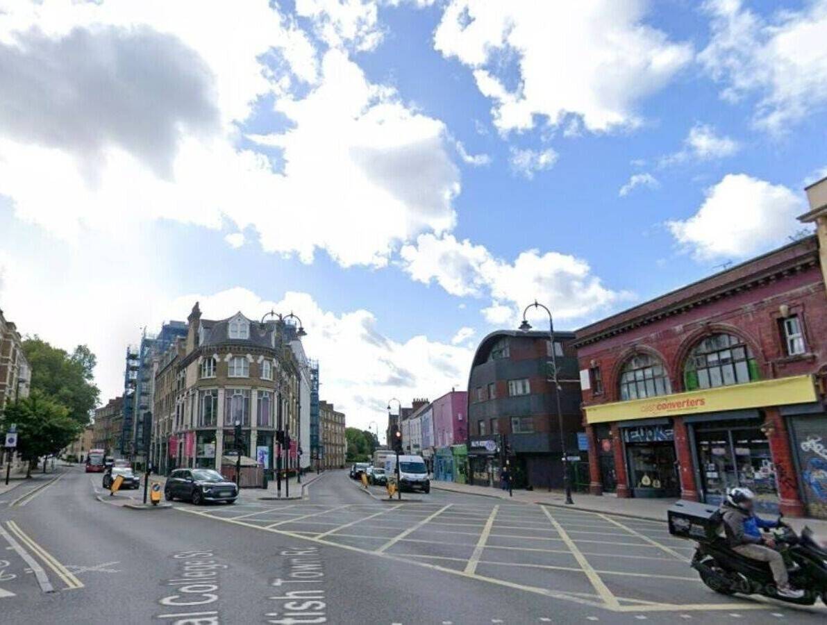 Takeaway Shop Lease For Sale in Kentish Town, Camden Takeaway Shop Lease For Sale in Kentish Town, Camden