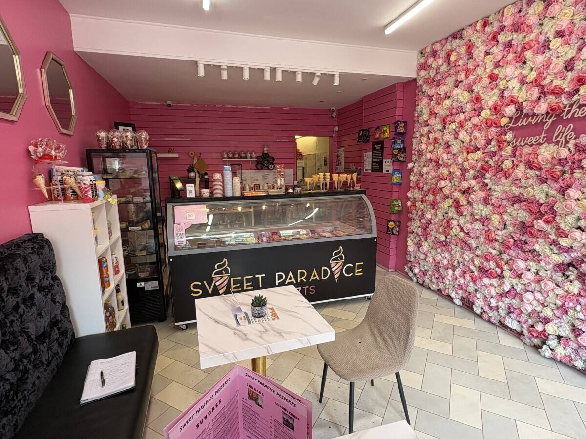City Centre Fully Refurbished Dessert and Ice cream Parlour Business Ref 2012 Photo 1