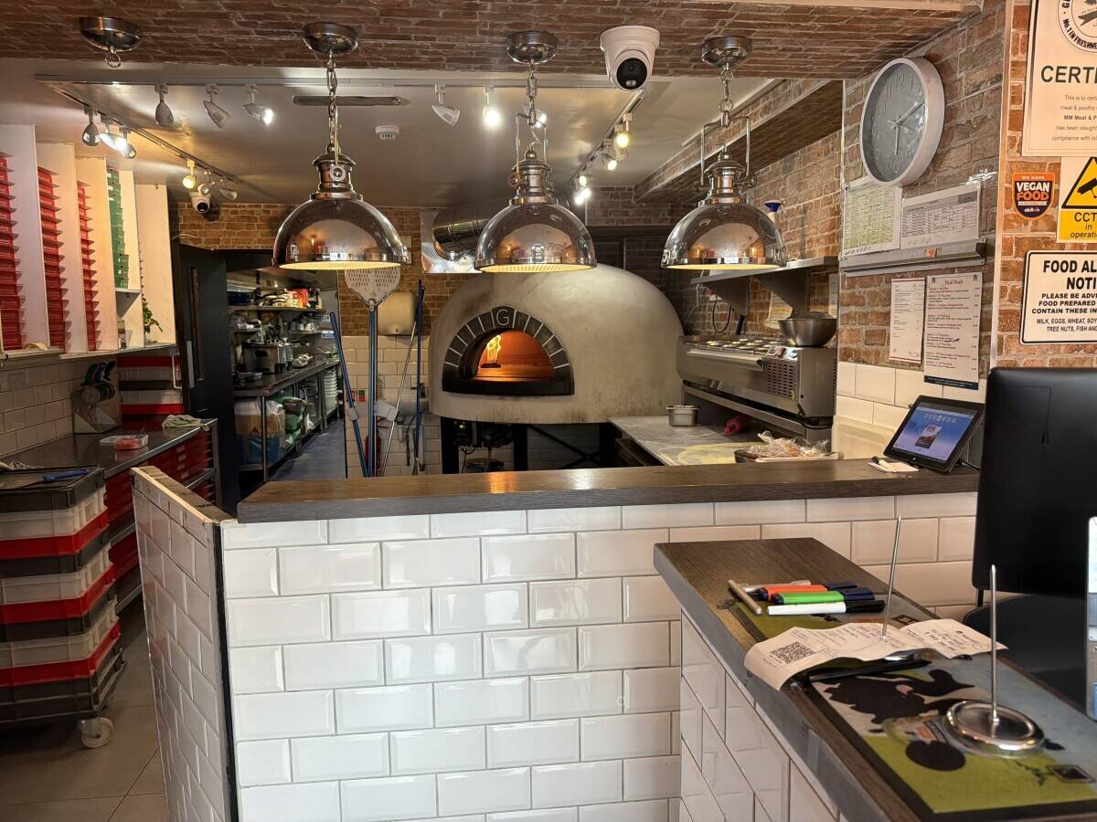 Pizza Takeaway Business For Sale &ndash; Gravesend, Kent &ndash; &pound;4,500 Weekly Takings