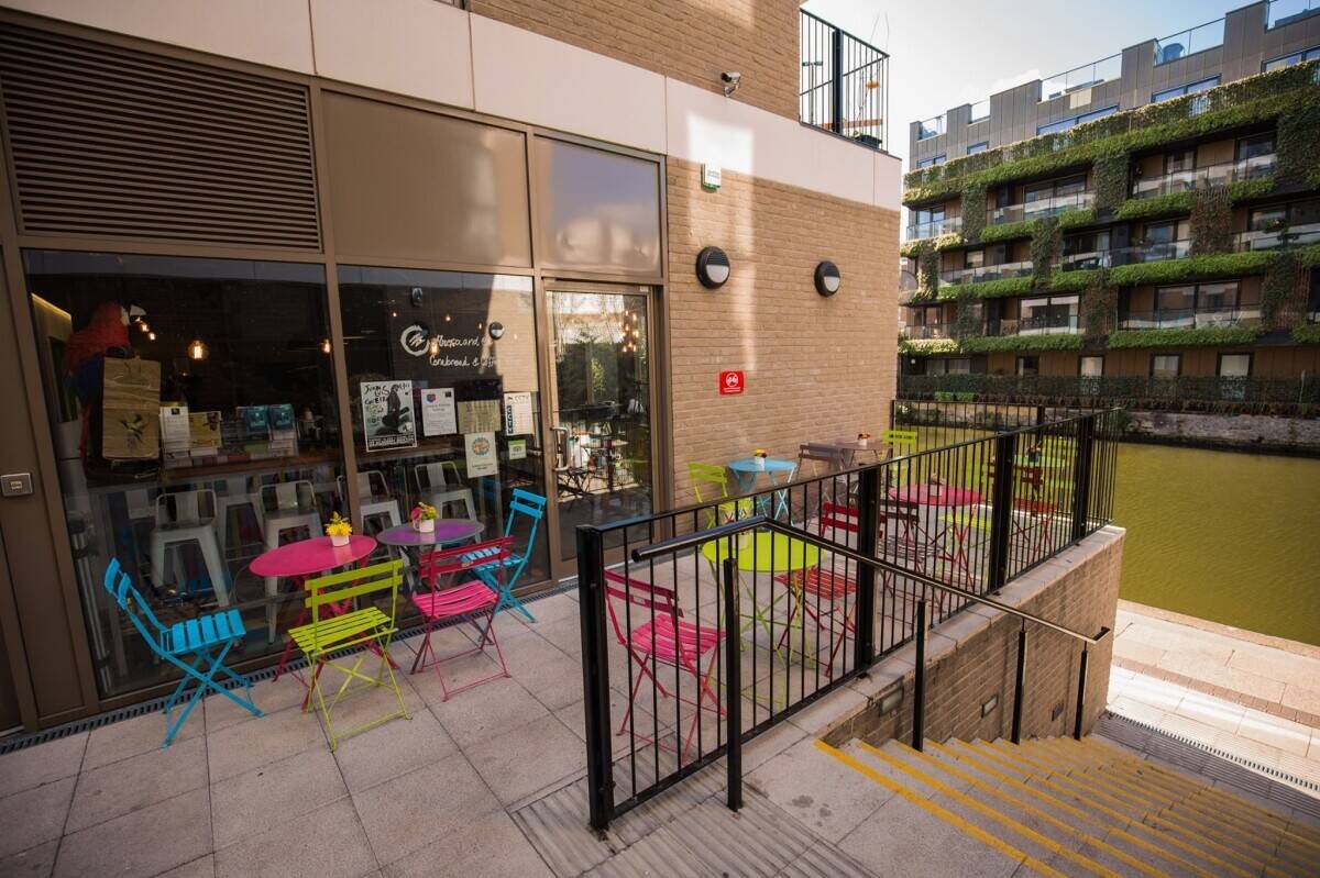 Profitable Haggerston restaurant & bar – available individually or as part of group sale Photo 1
