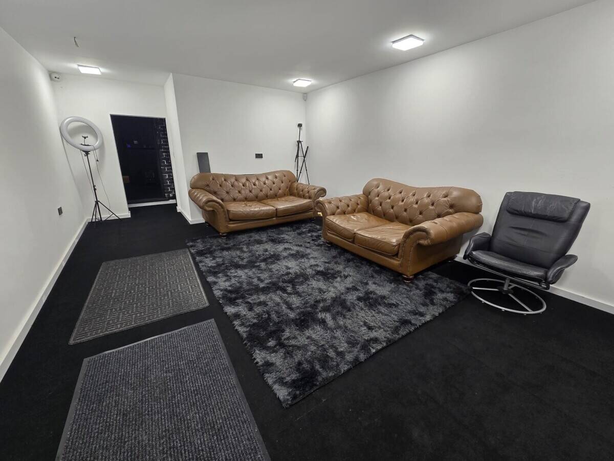 New studio available for rent. Photo 1